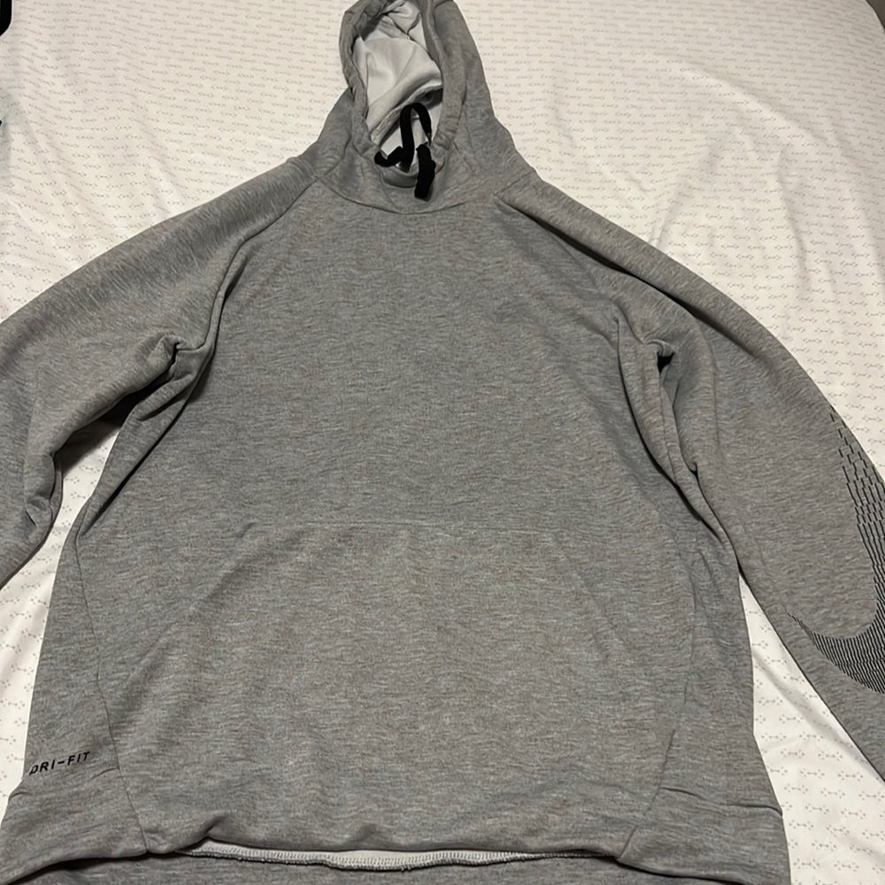 Large Nike hoodie